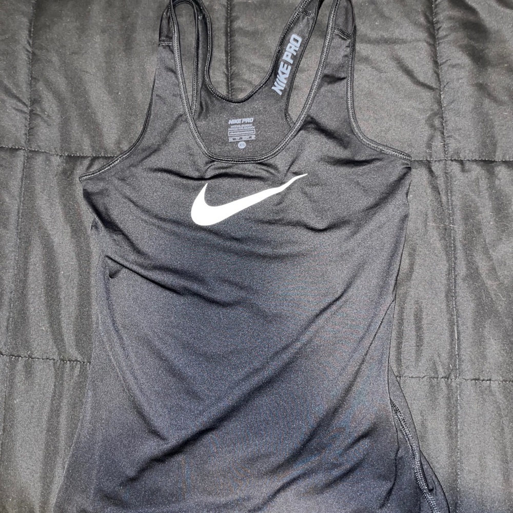 Nike Pro tank top